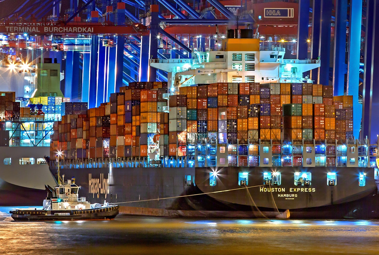 large freight ship full of containers from ecommerce fulfillment companies